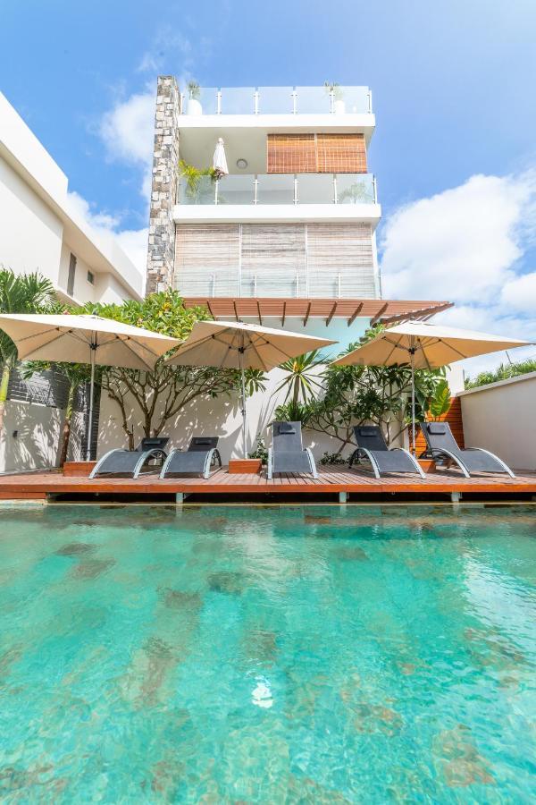 Beachcove Pereybere Beach Exterior photo