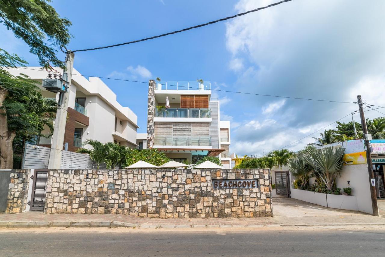 Beachcove Pereybere Beach Exterior photo