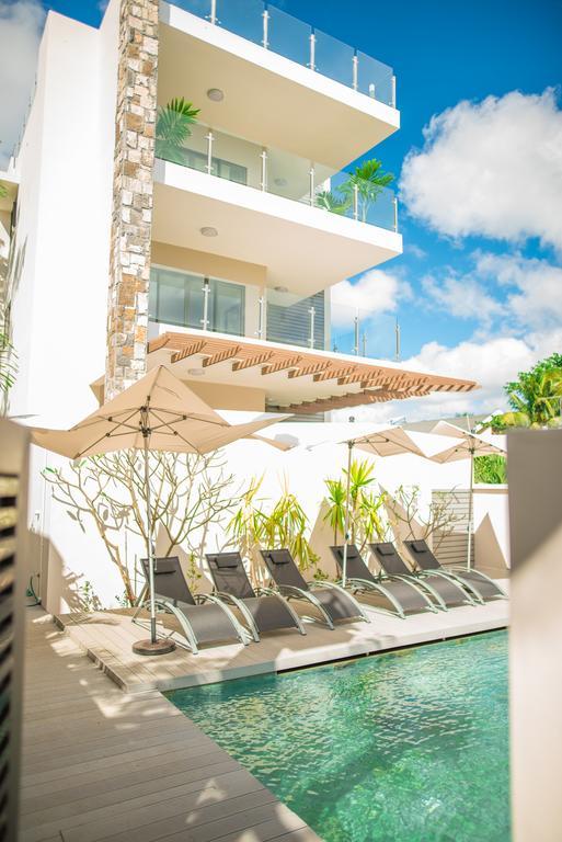 Beachcove Pereybere Beach Exterior photo