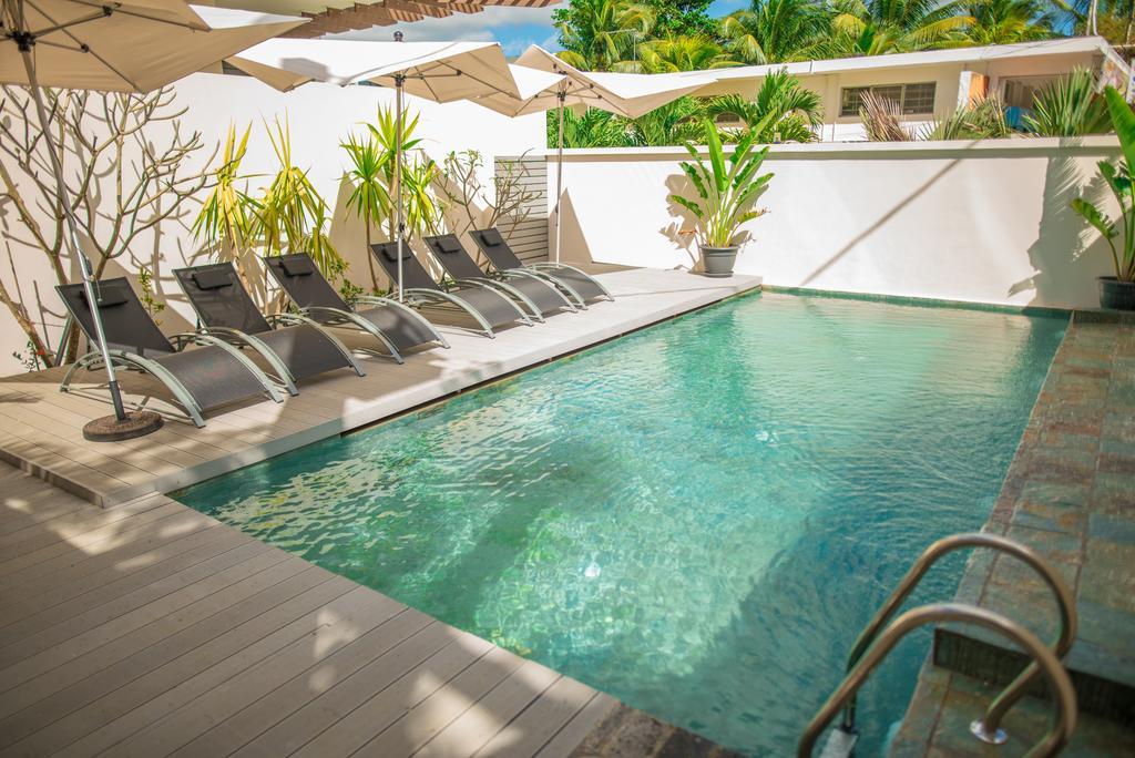 Beachcove Pereybere Beach Exterior photo